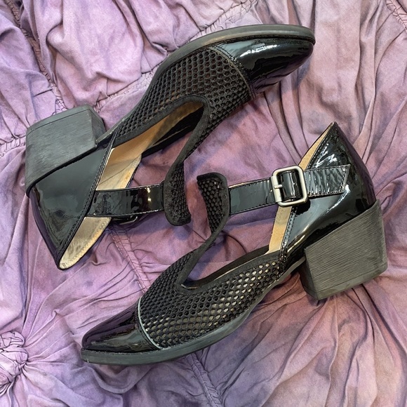 All Black mesh pointed toe ankle boots - Picture 2 of 4